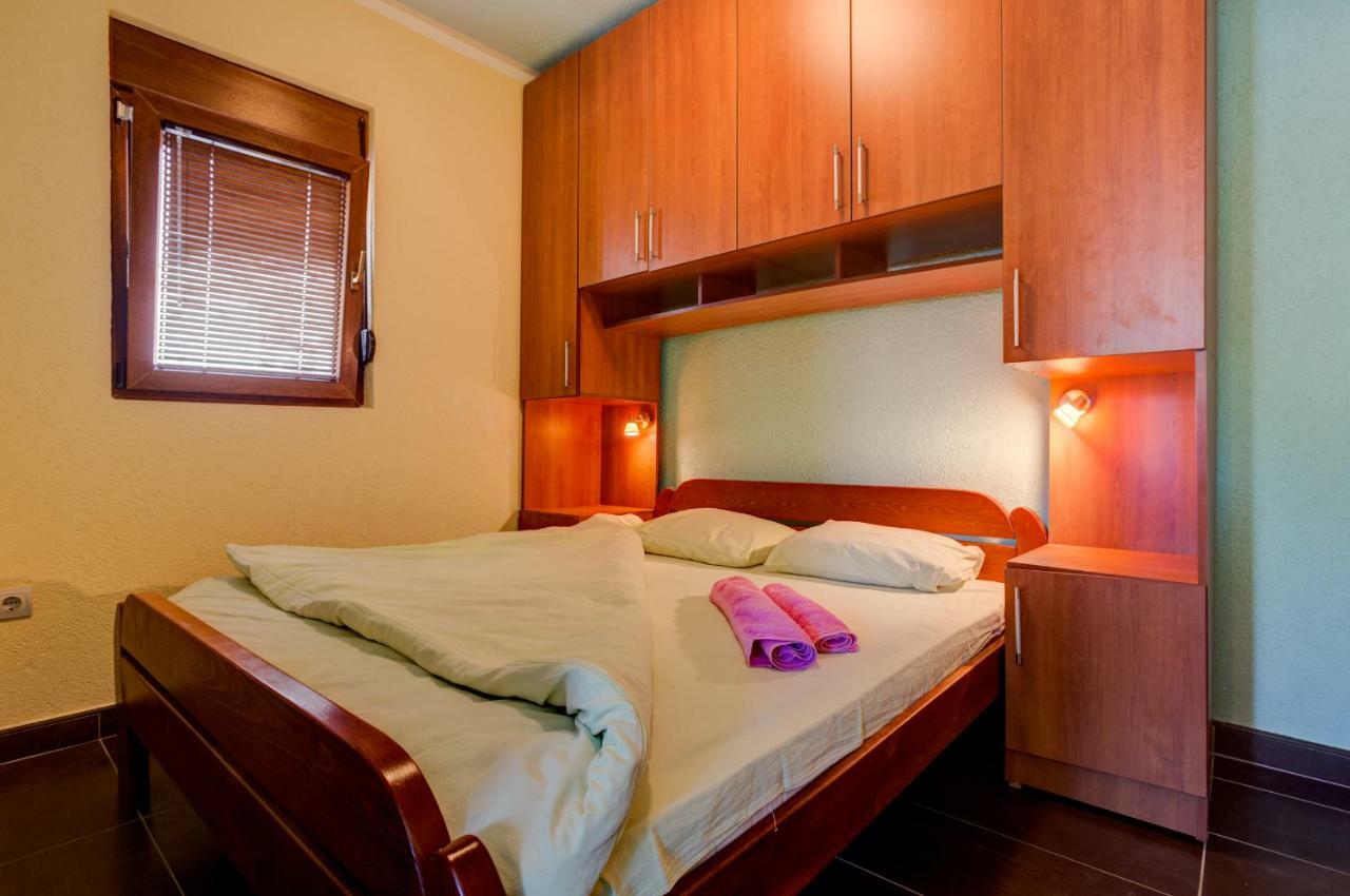 Romeo And Juliet Apartments Τίβατ Εξωτερικό φωτογραφία