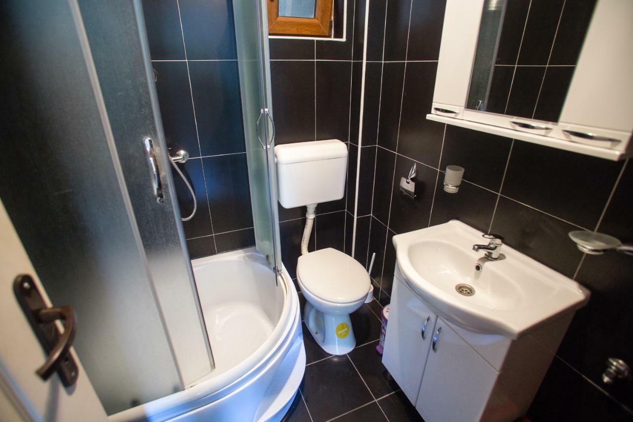 Romeo And Juliet Apartments Τίβατ Εξωτερικό φωτογραφία